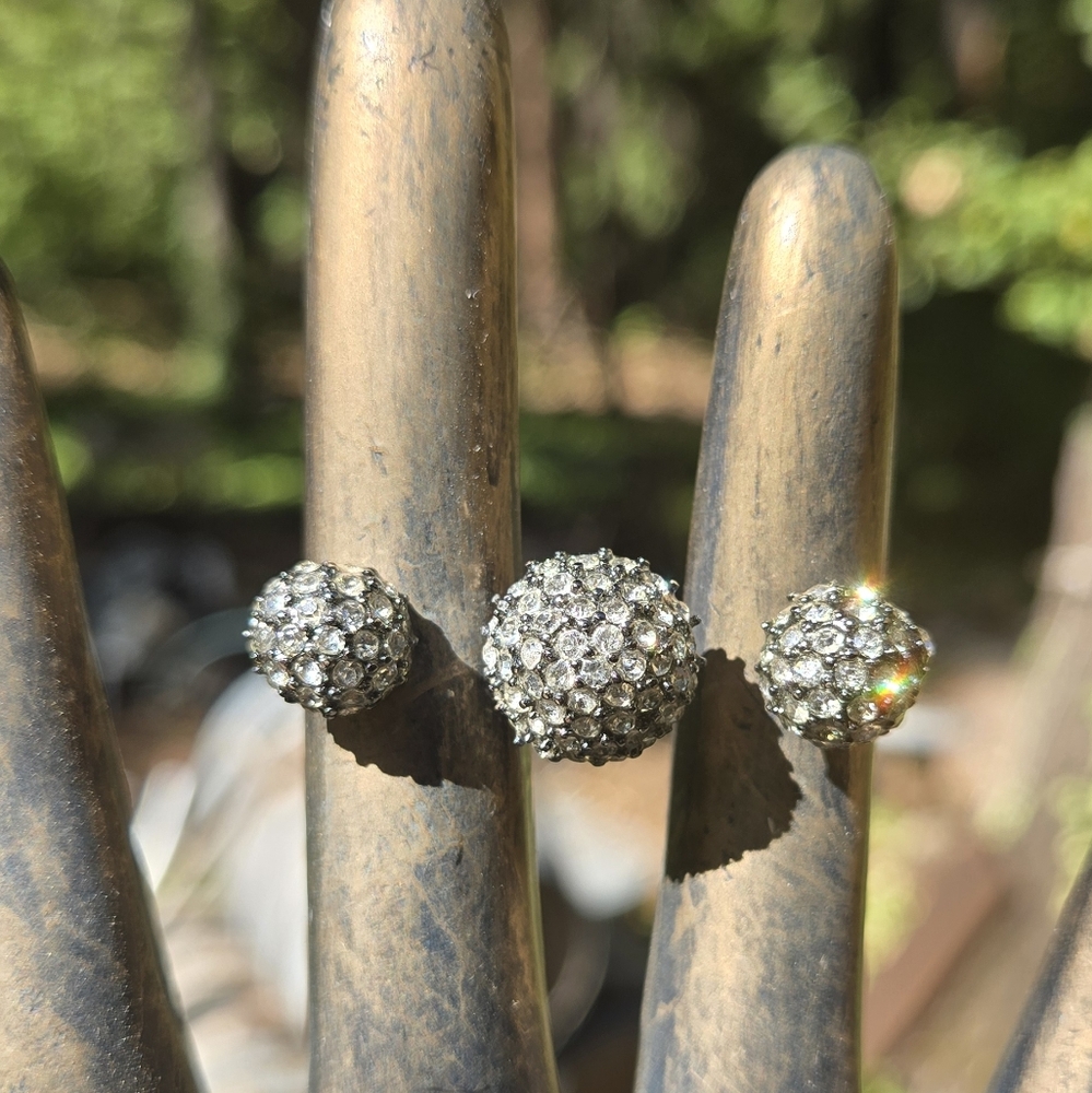 mark. Sparkling Black & Silver Crystal Cluster Dual Finger Ring Sz9 Adjustable